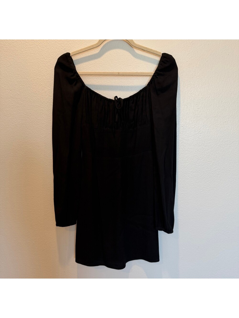 Aritzia Sunday Best Delilah Long Sleeve Dress